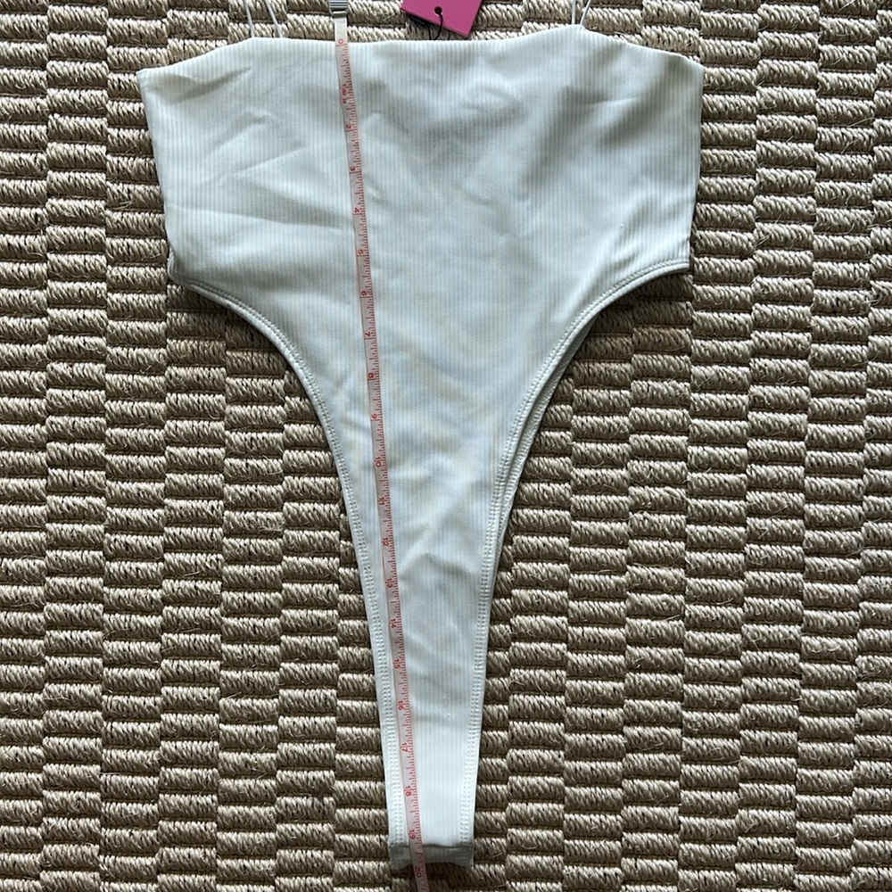 Edikted Ribbed High-Cut Bodysuit - Picture 5 of 5